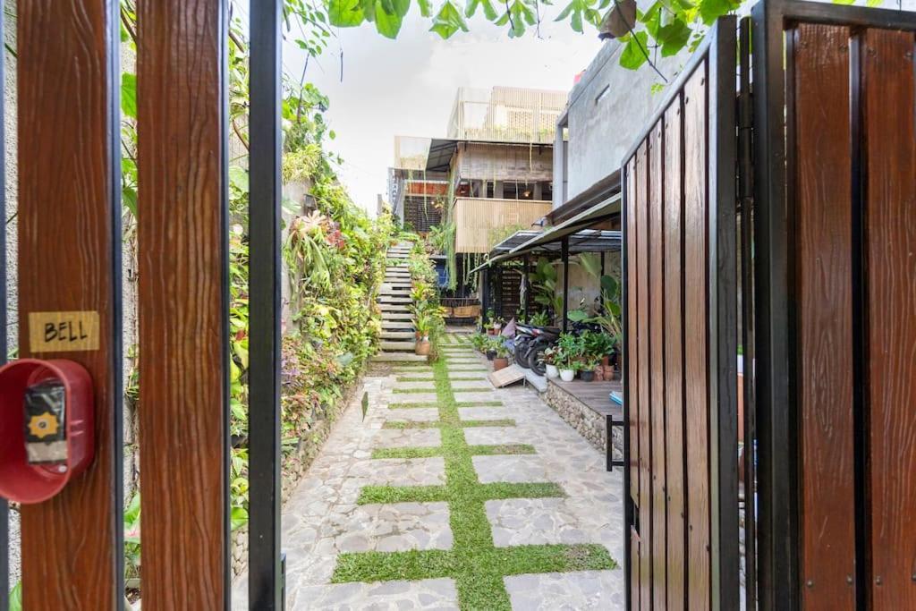 Teras Sabin Hotel Ngabean Exterior photo